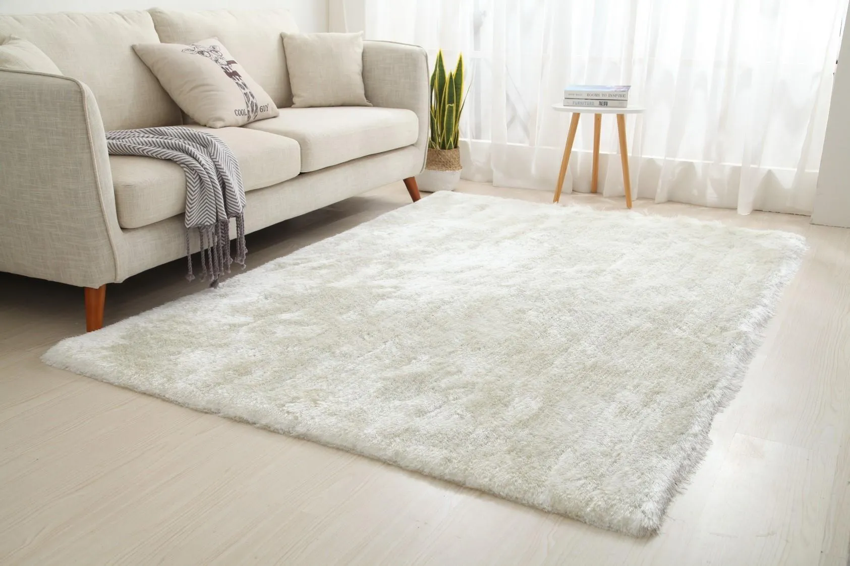 URBAN Area Rug - 5' x 7' - UR0157